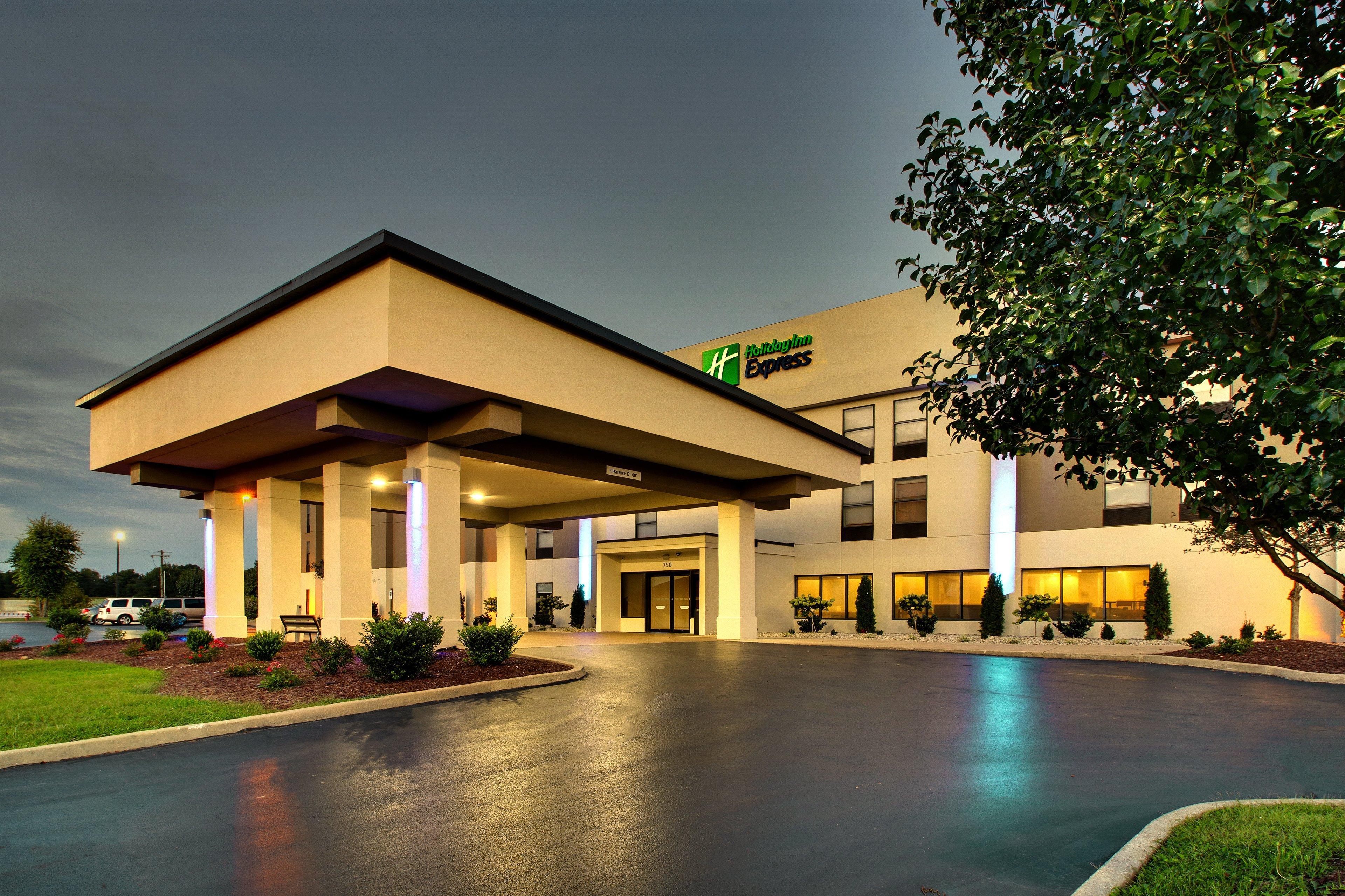 HOLIDAY INN EXPRESS - HORSE CAVE, AN IHG HOTEL HORSE CAVE, KY 3* (United  States) - from US$ 99 | BOOKED