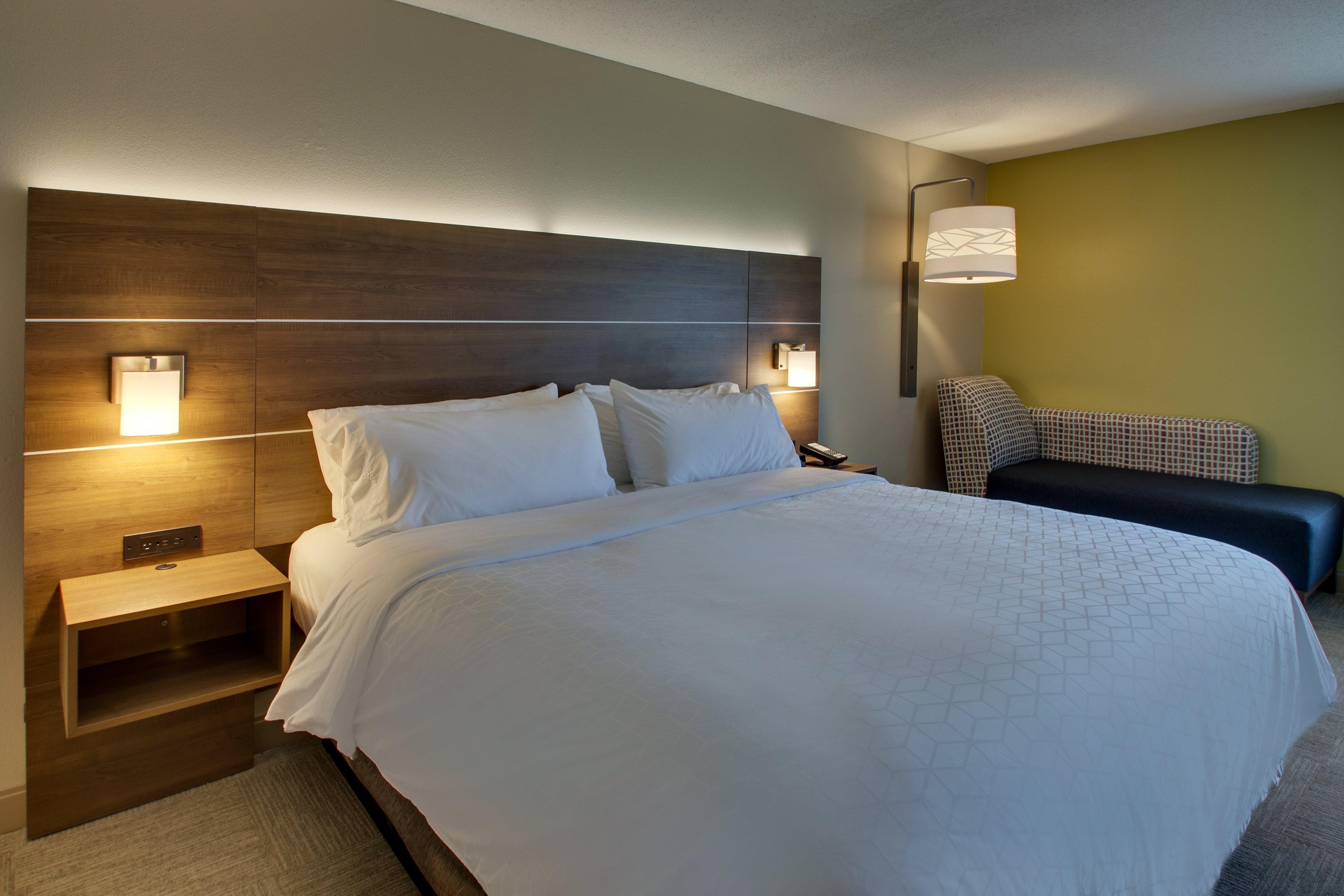 HOLIDAY INN EXPRESS - HORSE CAVE, AN IHG HOTEL HORSE CAVE, KY 3* (United  States) - from US$ 99 | BOOKED